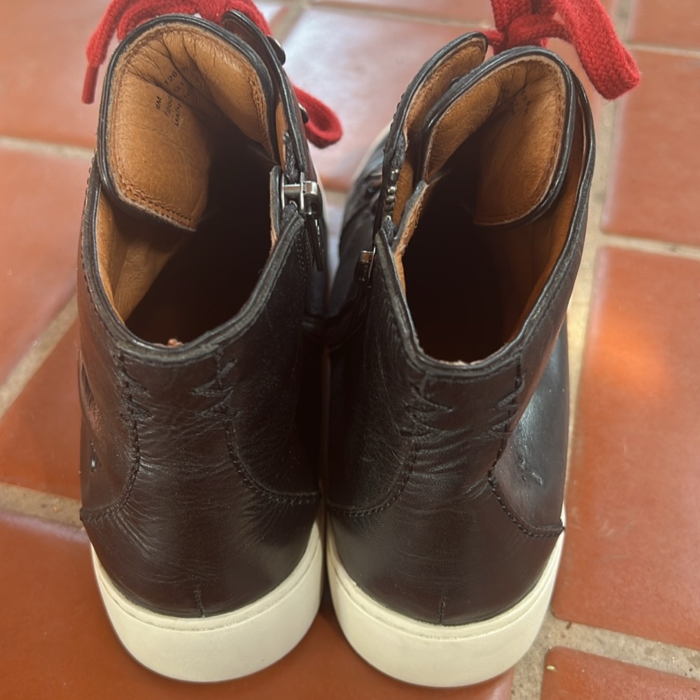 Frye Womens Black Leather Sneakers with Red Laces - Picture 4 of 6